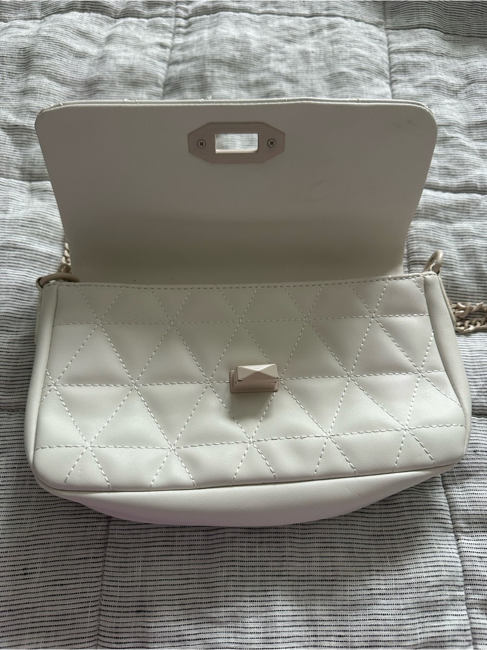 Purse - Picture 3 of 5
